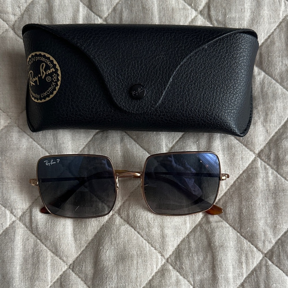 Ray-Ban Gold Frame Sunglasses with Dark Lenses
